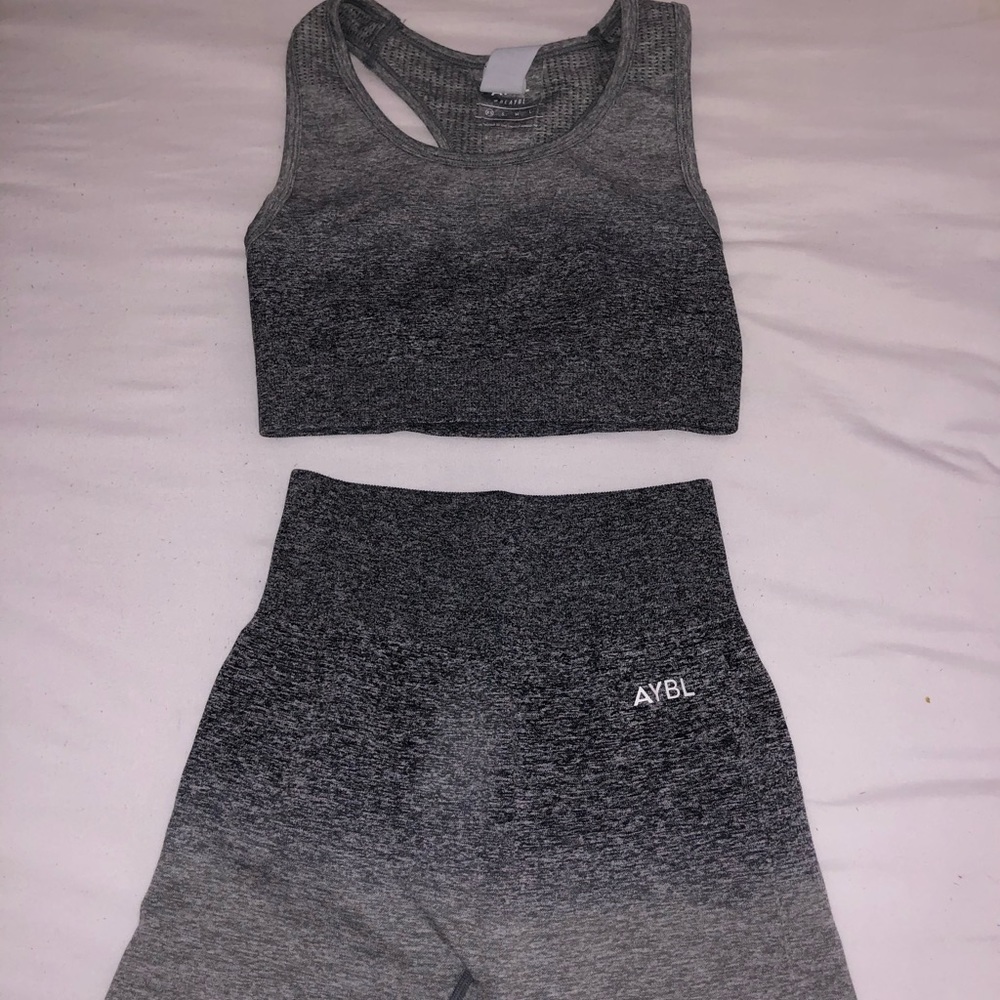 Gray AYBL ombré workout set XS